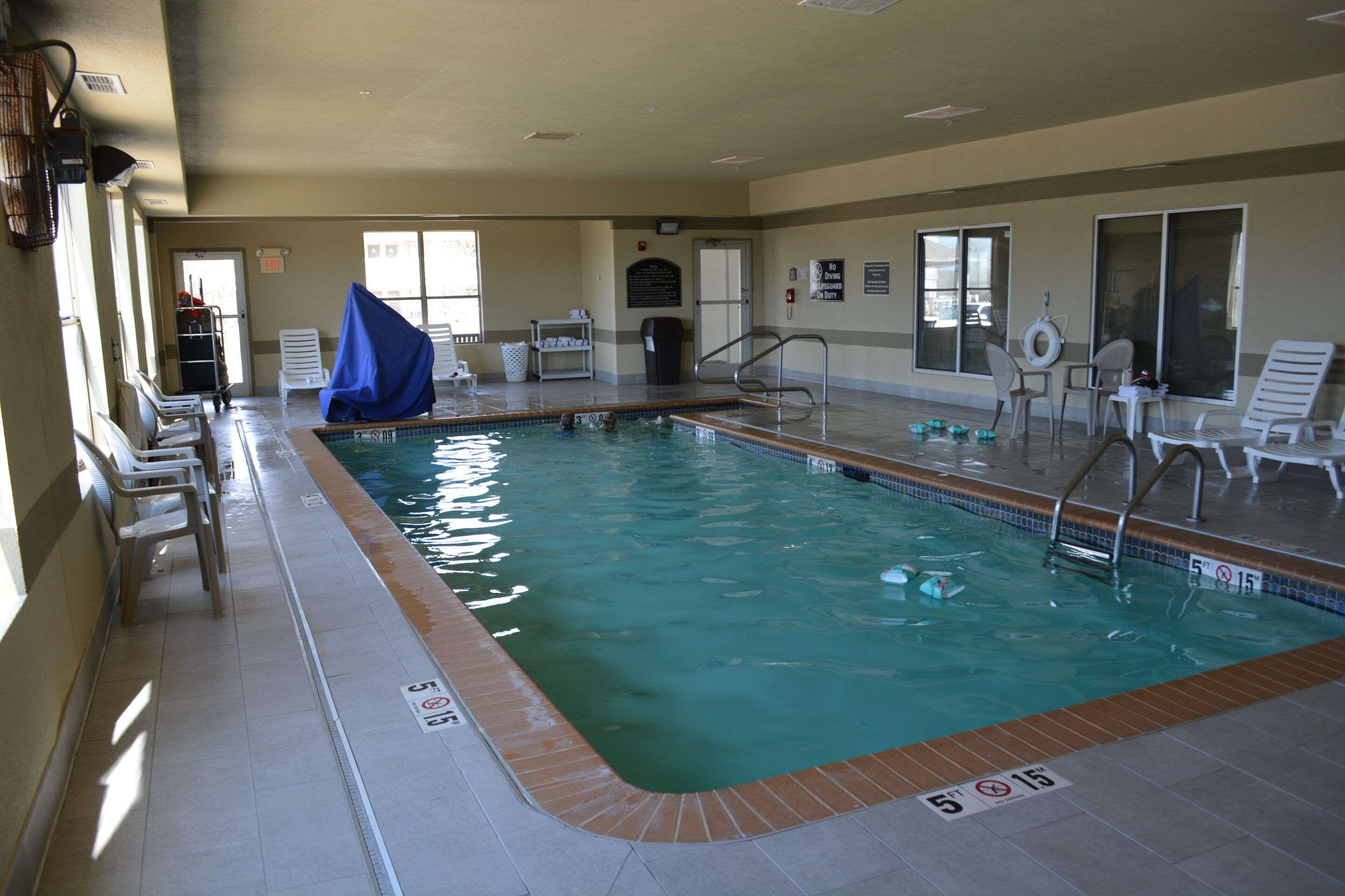 Indoor pool | Comfort Suites Yukon - SW Oklahoma City