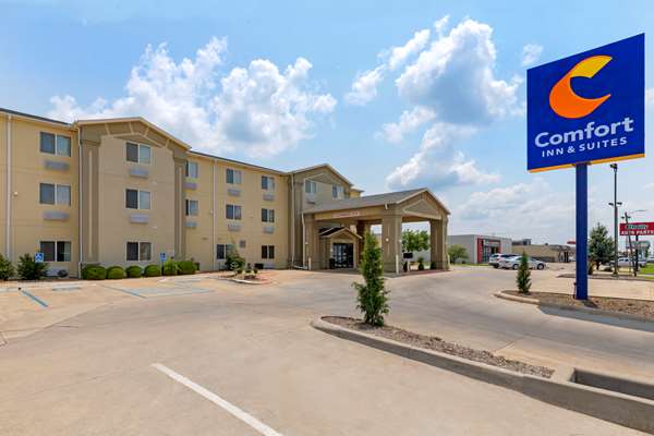 Exterior view - Comfort Inn & Suites Ponca City
