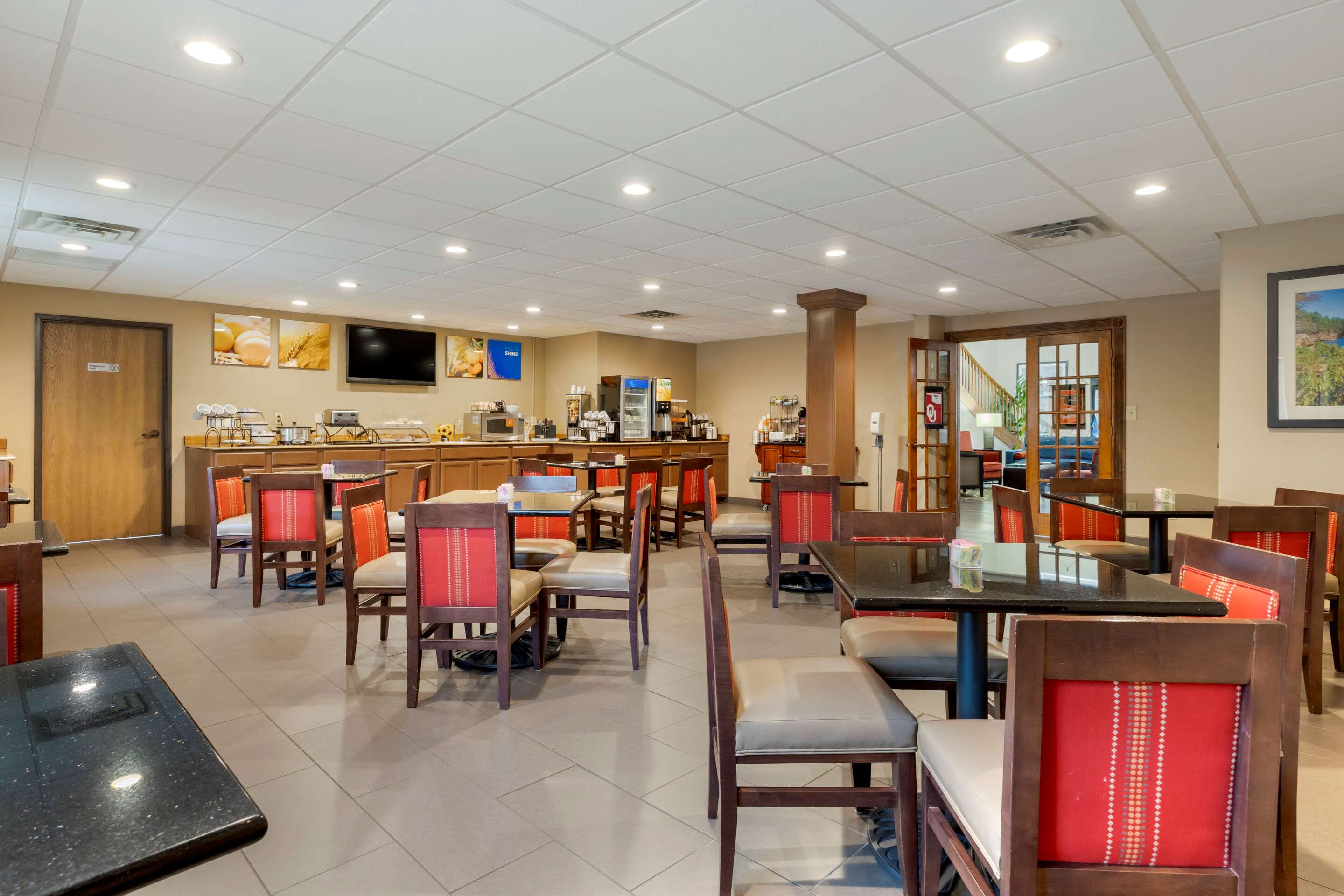 Breakfast area