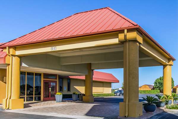 Exterior view - Quality Inn Ada