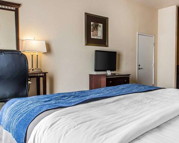  - Comfort Inn & Suites Elk City - I-40, Exit 38