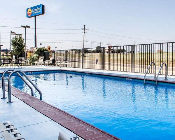 Pool - Comfort Inn & Suites Elk City - I-40, Exit 38