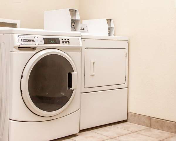 Amenities - Comfort Inn & Suites Elk City - I-40, Exit 38