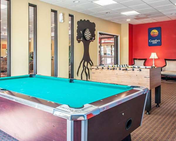  - Comfort Inn & Suites Elk City - I-40, Exit 38