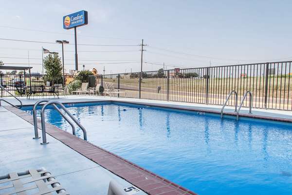 Pool - Comfort Inn & Suites Elk City - I-40, Exit 38