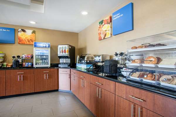 Amenities - Comfort Inn & Suites Norman