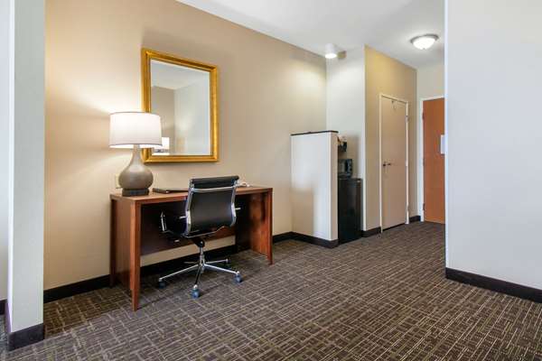 Suite - Comfort Inn & Suites Norman
