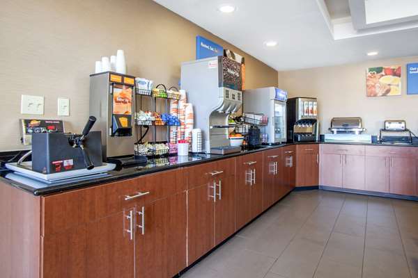 Amenities - Comfort Inn & Suites Norman