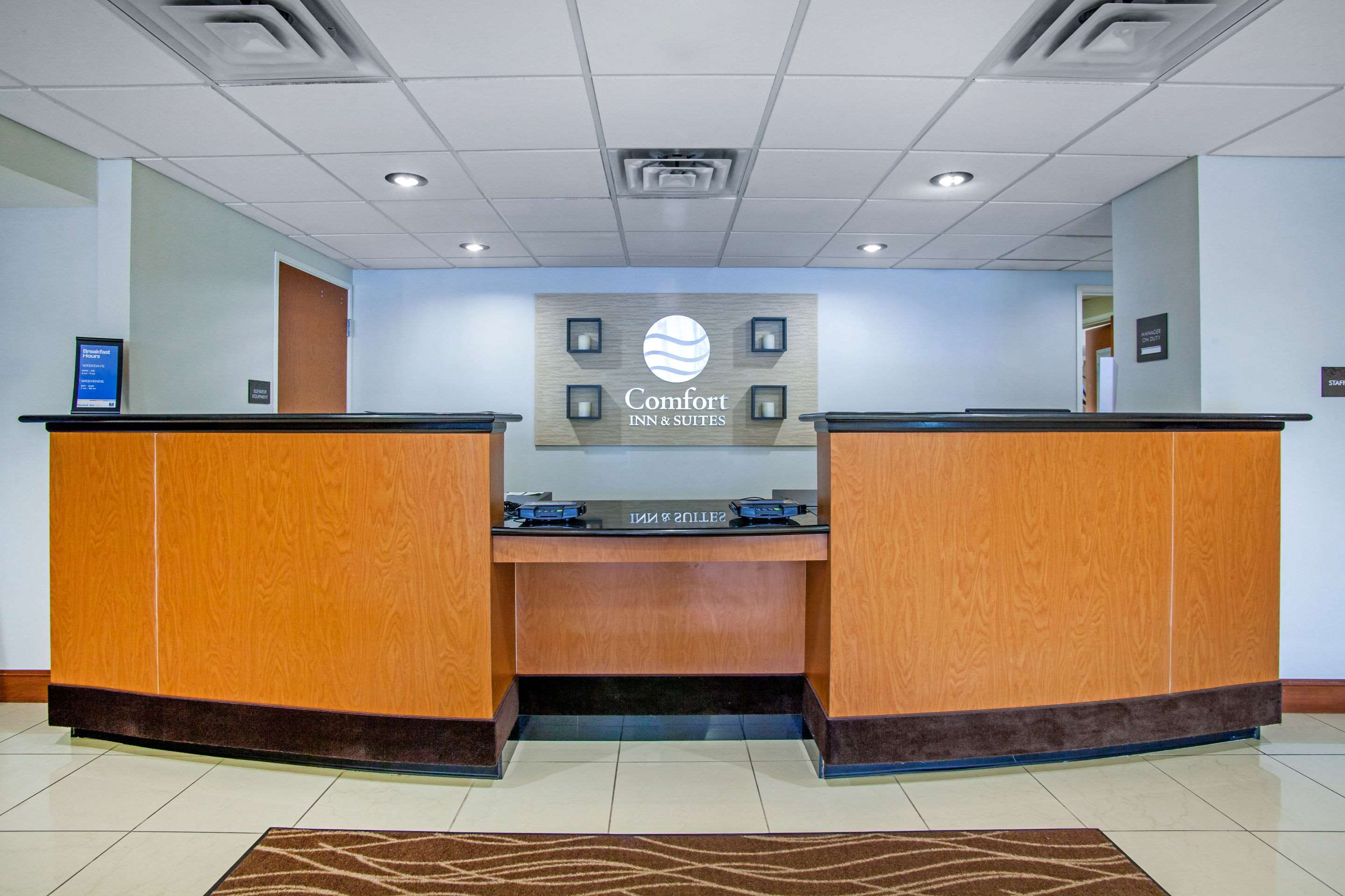 Front desk with friendly staff | Comfort Inn & Suites Norman near University