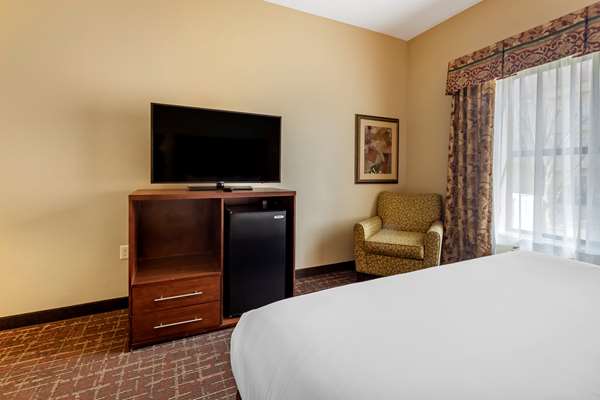 Suite - Comfort Inn & Suites Shawnee - I-40, Exit 186