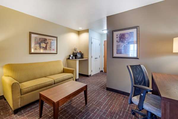 Suite - Comfort Inn & Suites Shawnee - I-40, Exit 186