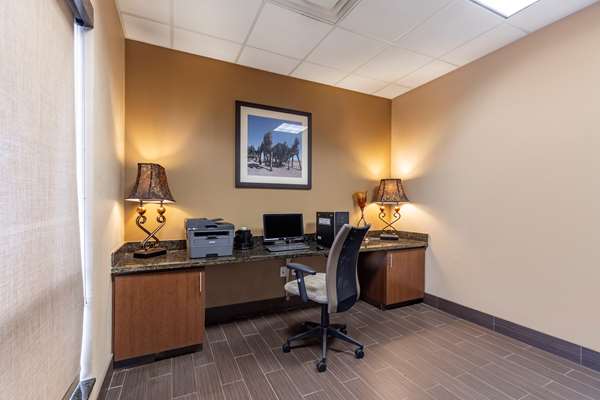 Conference Area - Comfort Inn & Suites Shawnee - I-40, Exit 186