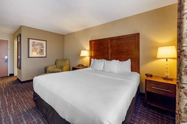  - Comfort Inn & Suites Shawnee - I-40, Exit 186