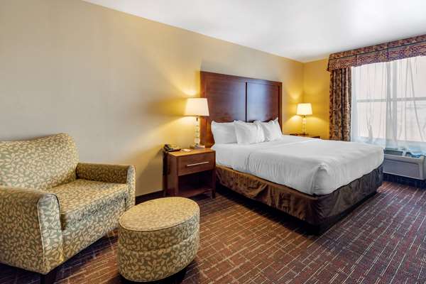  - Comfort Inn & Suites Shawnee - I-40, Exit 186