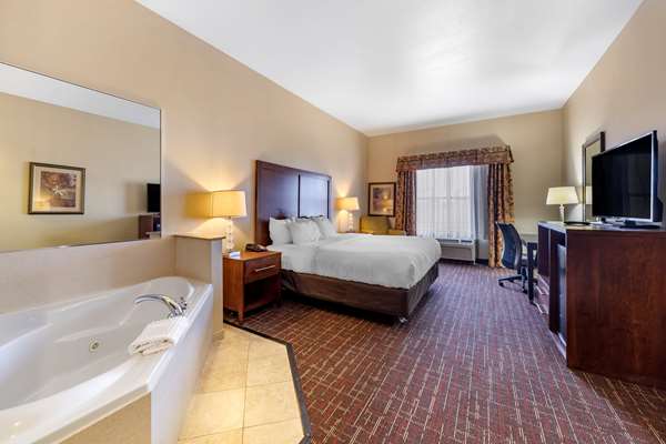  - Comfort Inn & Suites Shawnee - I-40, Exit 186
