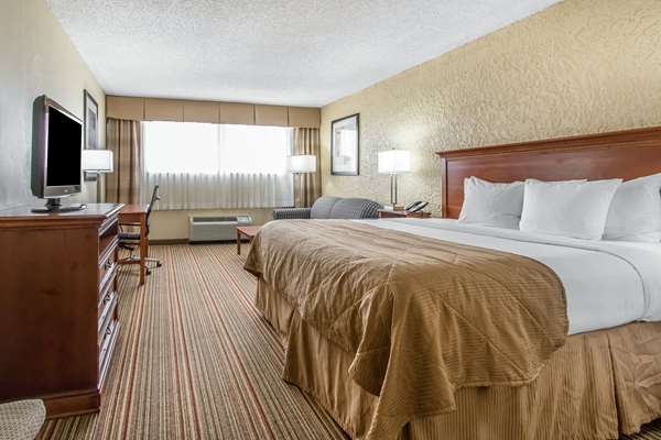  - Clarion Hotel Broken Arrow