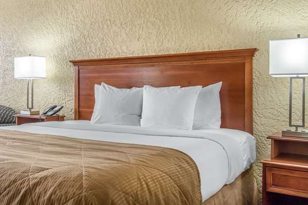  - Clarion Hotel Broken Arrow