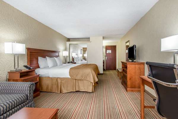  - Clarion Hotel Broken Arrow
