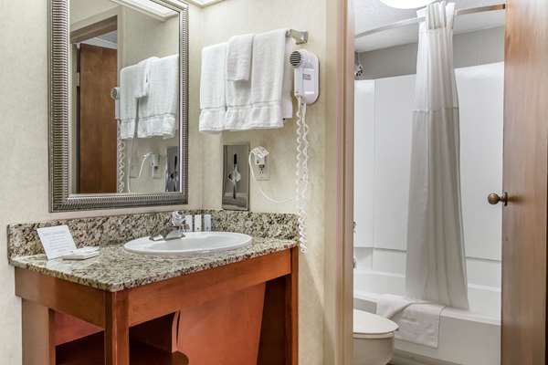  - Clarion Hotel Broken Arrow