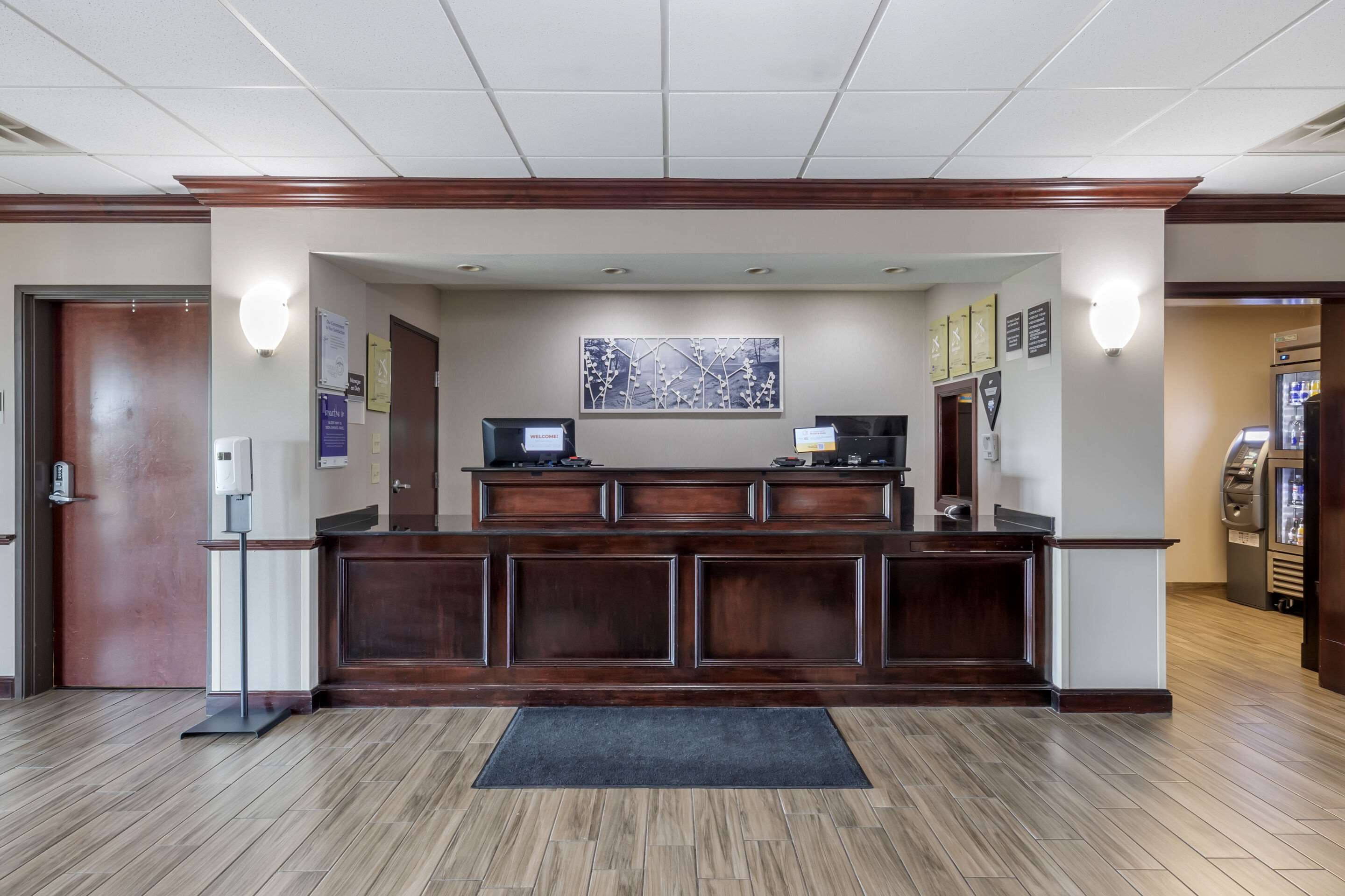 Front desk | Sleep Inn & Suites Norman near University