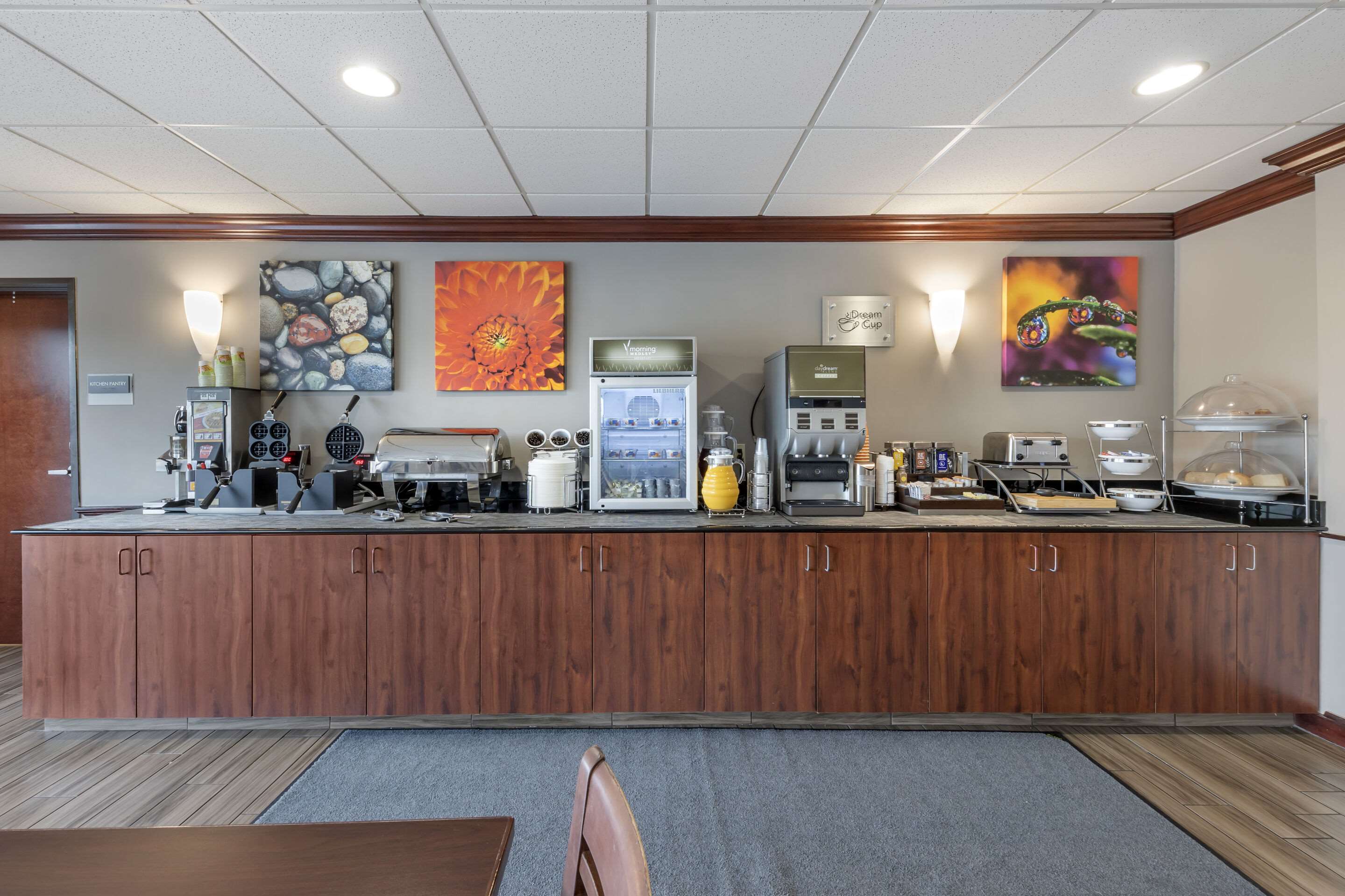 Breakfast counter | Sleep Inn & Suites Norman near University