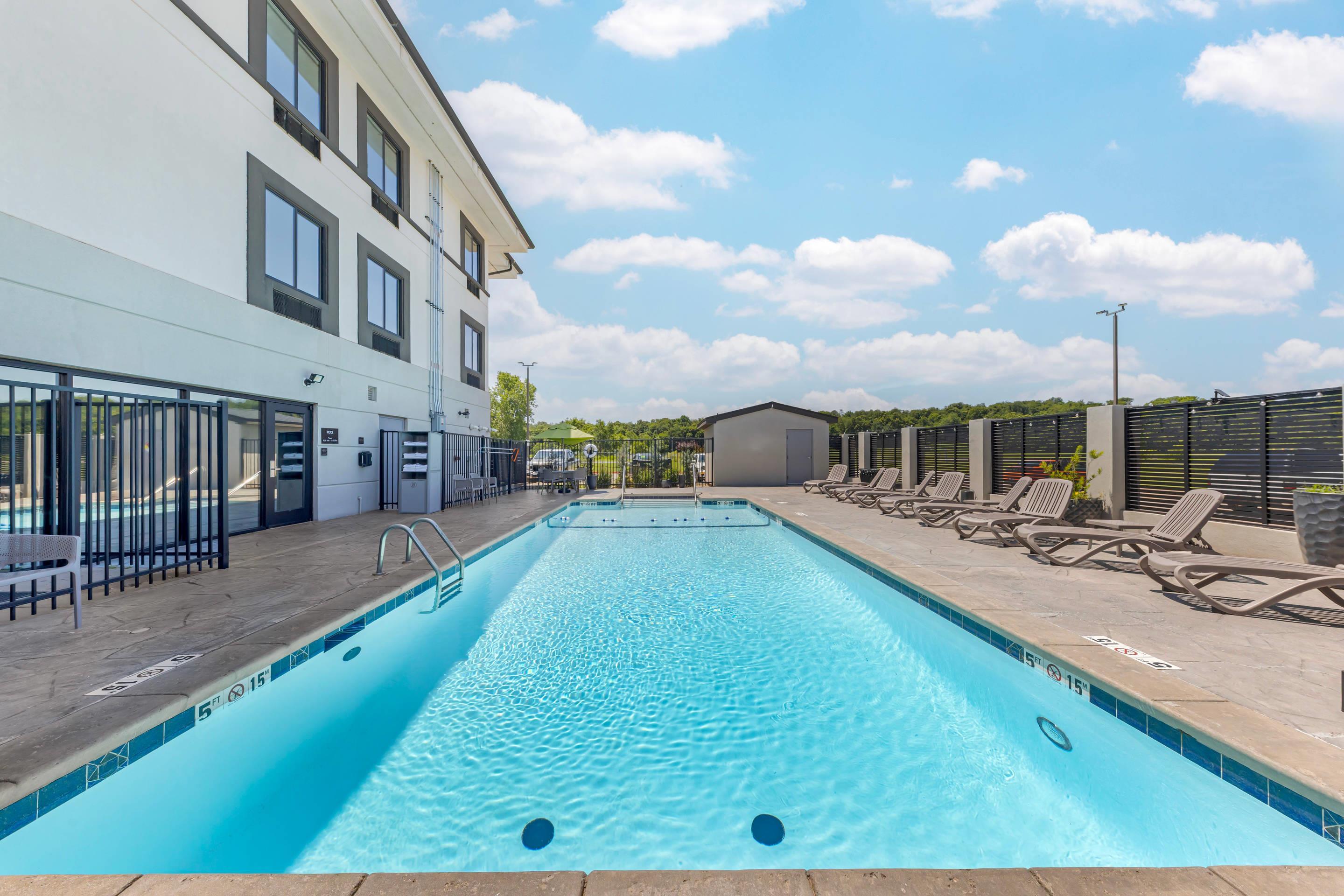 Outdoor pool | Sleep Inn & Suites Norman near University