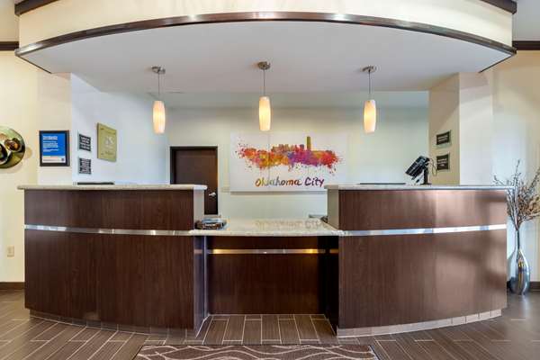  - Comfort Inn & Suites Airport Oklahoma City - I-40, Exit 144