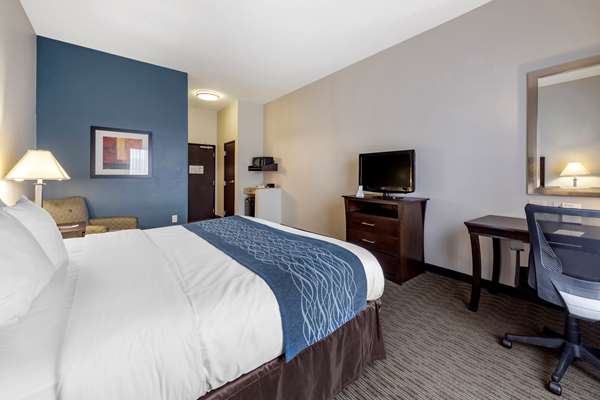  - Comfort Inn & Suites Airport Oklahoma City - I-40, Exit 144