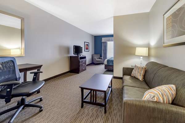Suite - Comfort Inn & Suites Airport Oklahoma City - I-40, Exit 144