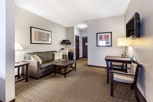 Suite - Comfort Inn & Suites Airport Oklahoma City - I-40, Exit 144