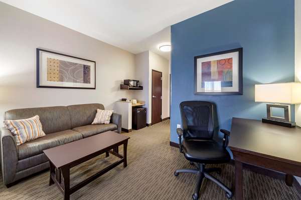 Suite - Comfort Inn & Suites Airport Oklahoma City - I-40, Exit 144