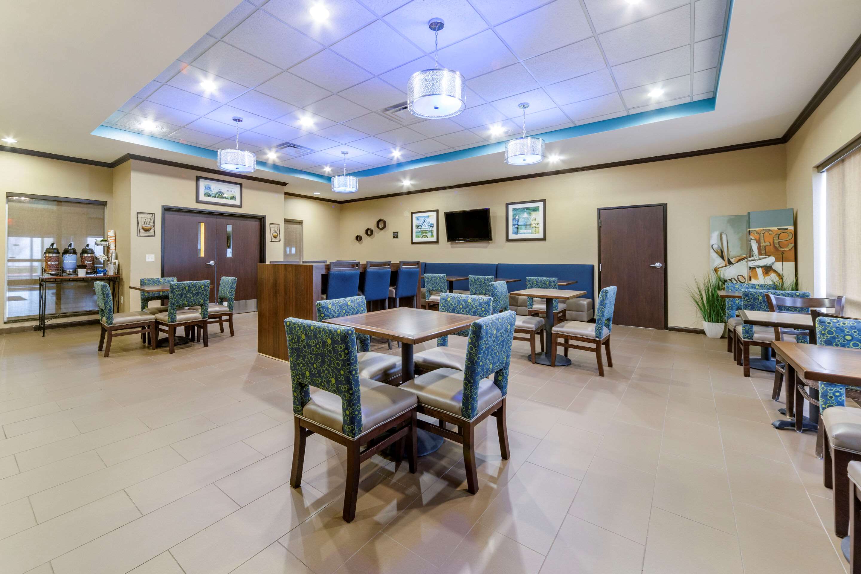 Breakfast area