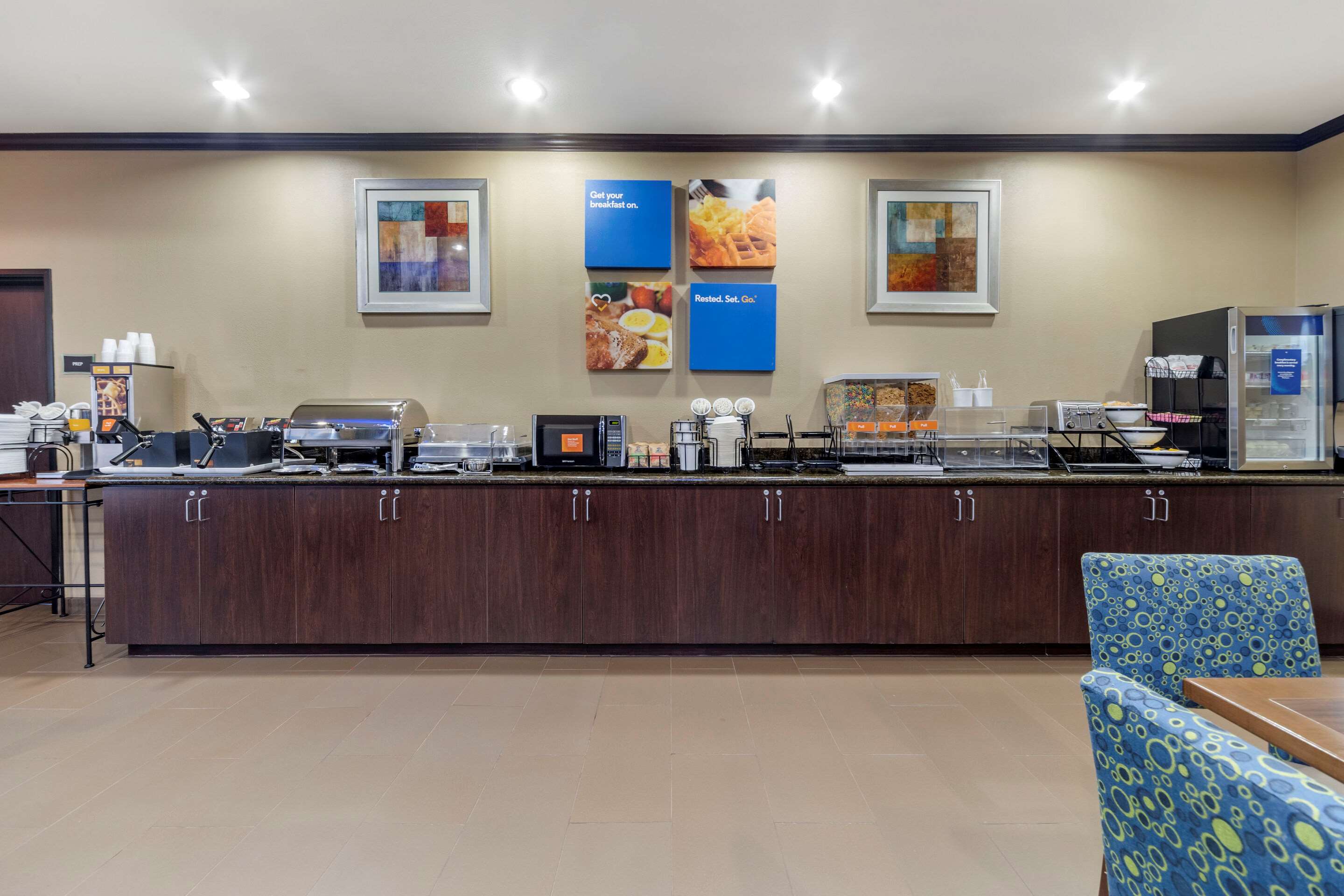 Breakfast area