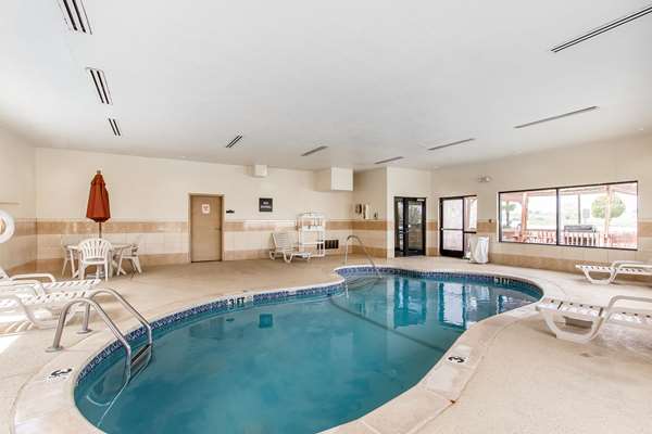Pool - Comfort Suites Lawton