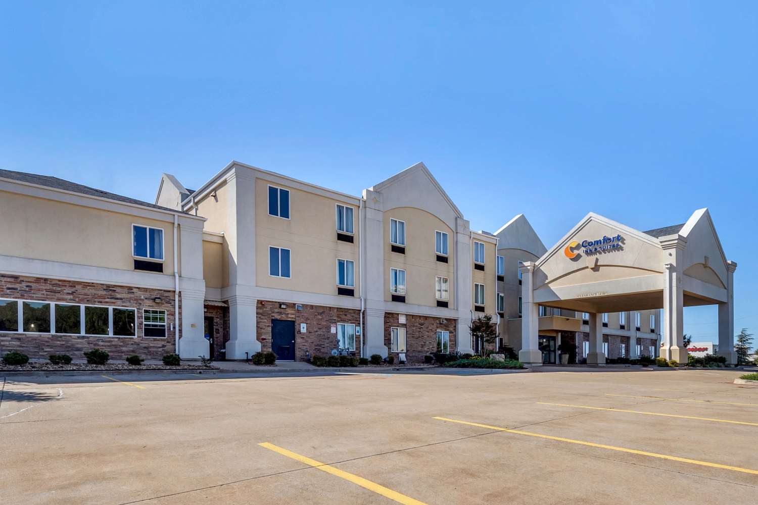 Comfort Inn & Suites Perry, OK See Discounts