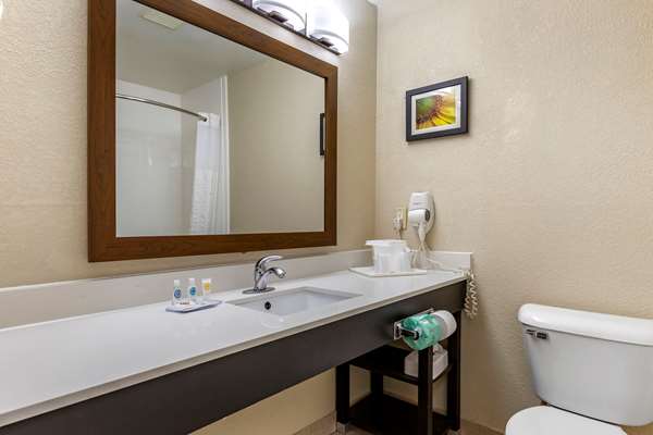  - Comfort Inn West Oklahoma City - I-240, Exit 2A