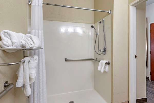  - Comfort Inn West Oklahoma City - I-240, Exit 2A