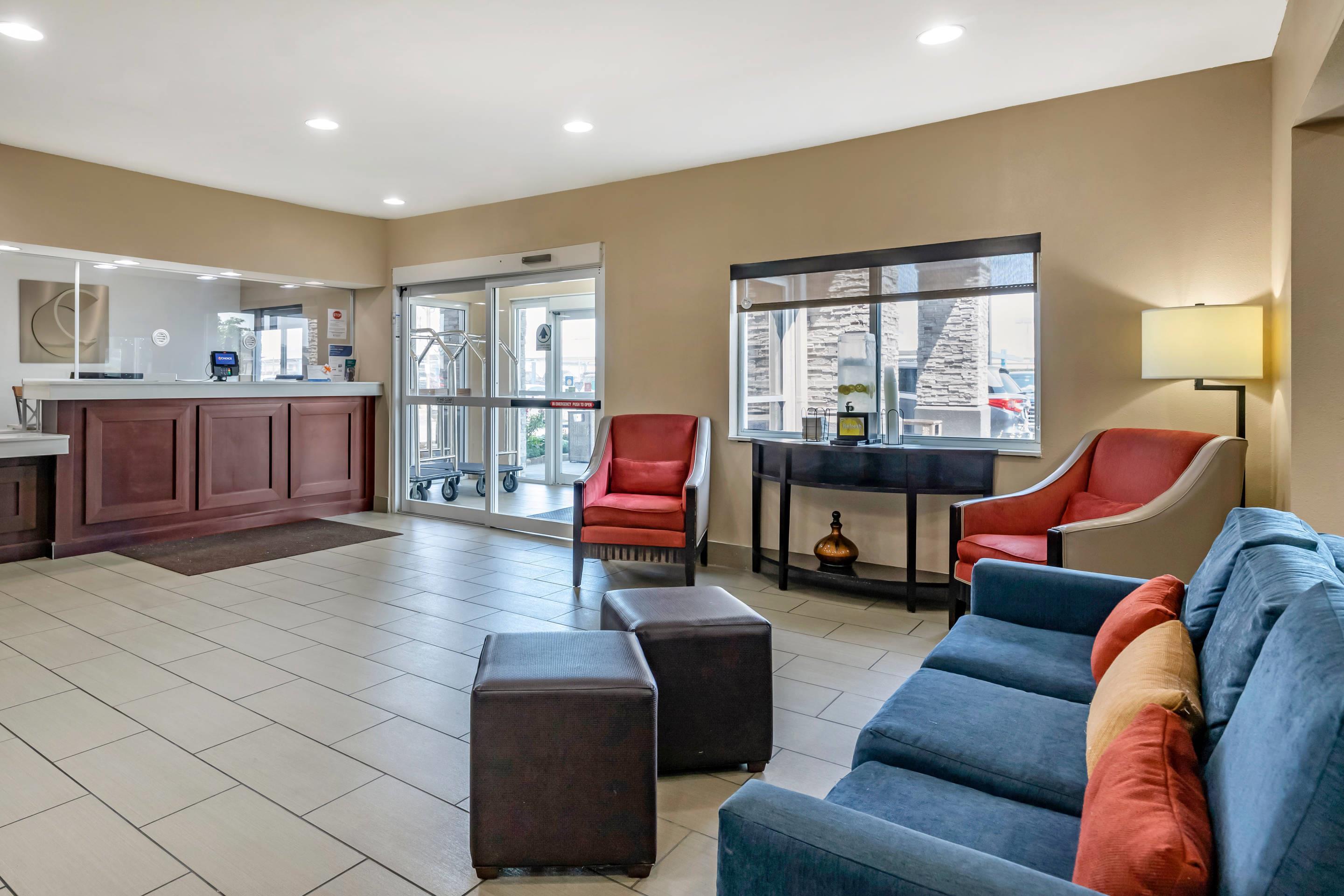 Hotel lobby | Comfort Inn Oklahoma City