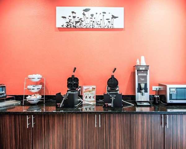 Amenities - Sleep Inn & Suites Hennessey