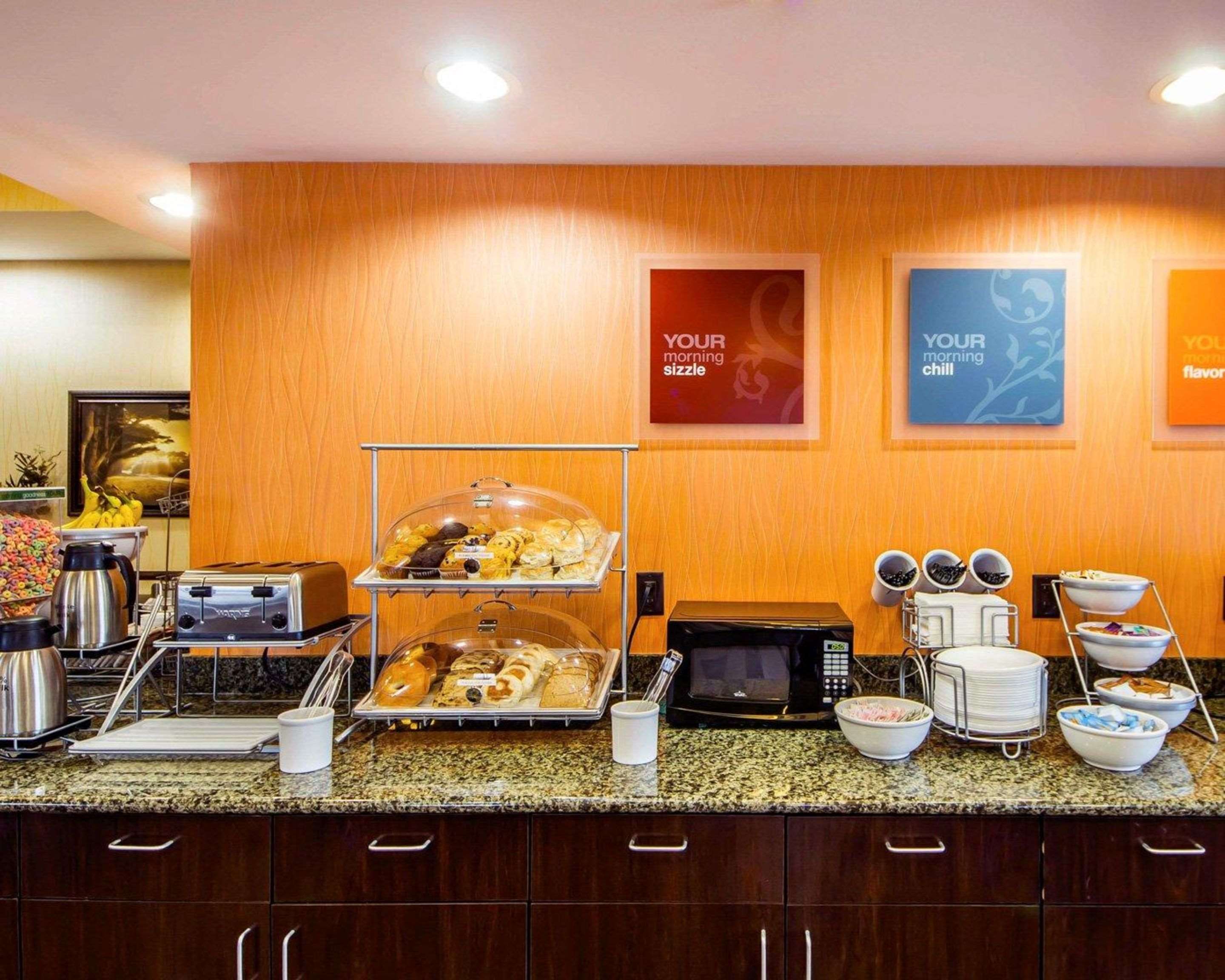Hot and cold breakfast buffet